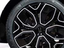 20家车企混战新能源：谁超车，谁翻车？