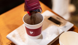 二手咖啡机“爆仓”，滤镜下的咖啡创业有多少“陪跑”？