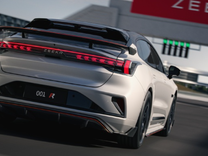 高端新能源车集体降价，Model Y长续航版杀入30万以内，不到27万能买极氪001