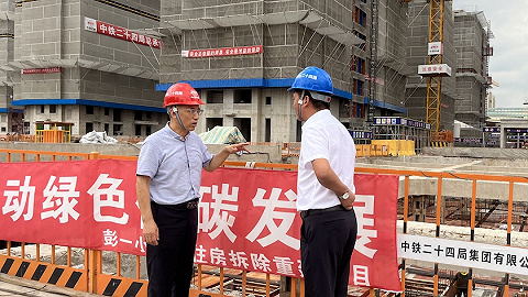 他在上海最大体量旧改项目中，炼成“人民满意的公务员”| 新征程新奋斗