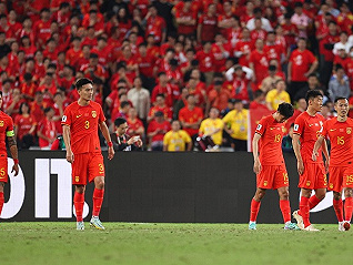国足主场不敌韩国净负三球，世预赛小组赛两战一胜一负
