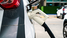 高盛预估2025年动力电池成本下降40%，推动电动汽车与燃油车成本平价