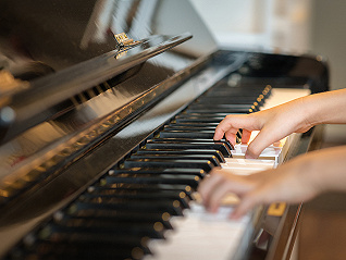 中产家庭里的钢琴为何减少了？| 编辑部聊天室