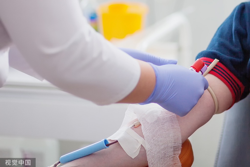 医生分析“19岁少年生前被连续抽血浆16次”
，献血浆会不会有生命危险
？