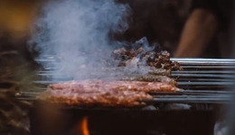 “土味”餐厅，越土越火？