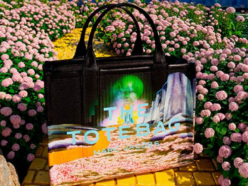 MARC JACOBS《綠野仙蹤》系列，史努比紙雕日歷｜是日美好事物