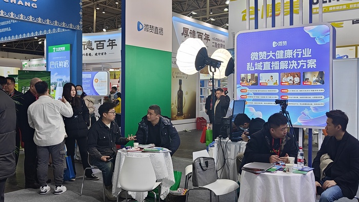 https://img1.jiemian.com/101/original/20250217/import_1739777444952720170015_a700xH.jpg