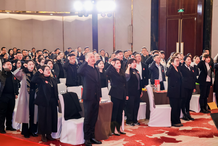 https://img1.jiemian.com/101/original/20250222/import_1740202810902020170010_a700xH.png