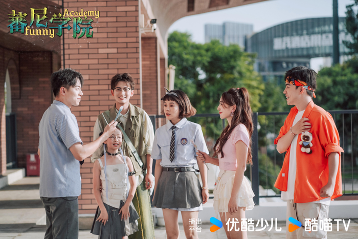 https://img1.jiemian.com/101/original/20250228/import_1740721111388120170011_a700xH.png