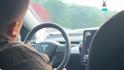 曝哈啰顺风车司机全程睡觉，100km/h开特斯拉辅助驾驶，平台赔偿5元优惠券称正在核实