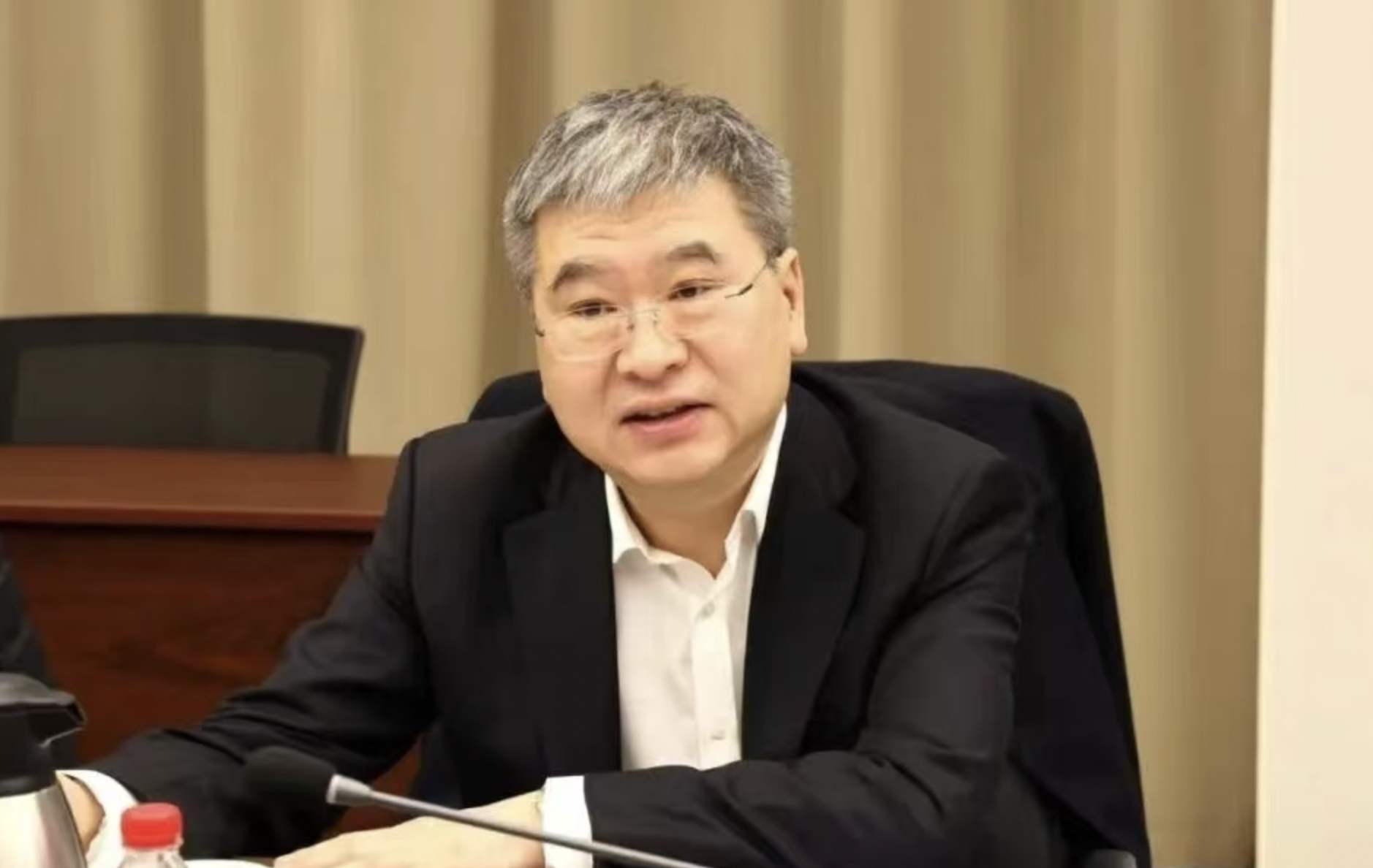 中国一重集团副总经理陆文俊被查，曾因信息披露违规被监管警示