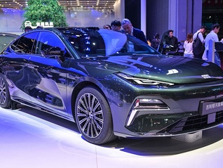 吉利楊學良回應奇瑞高管“爛車”言論：已與奇瑞高層溝通，得到妥善處理