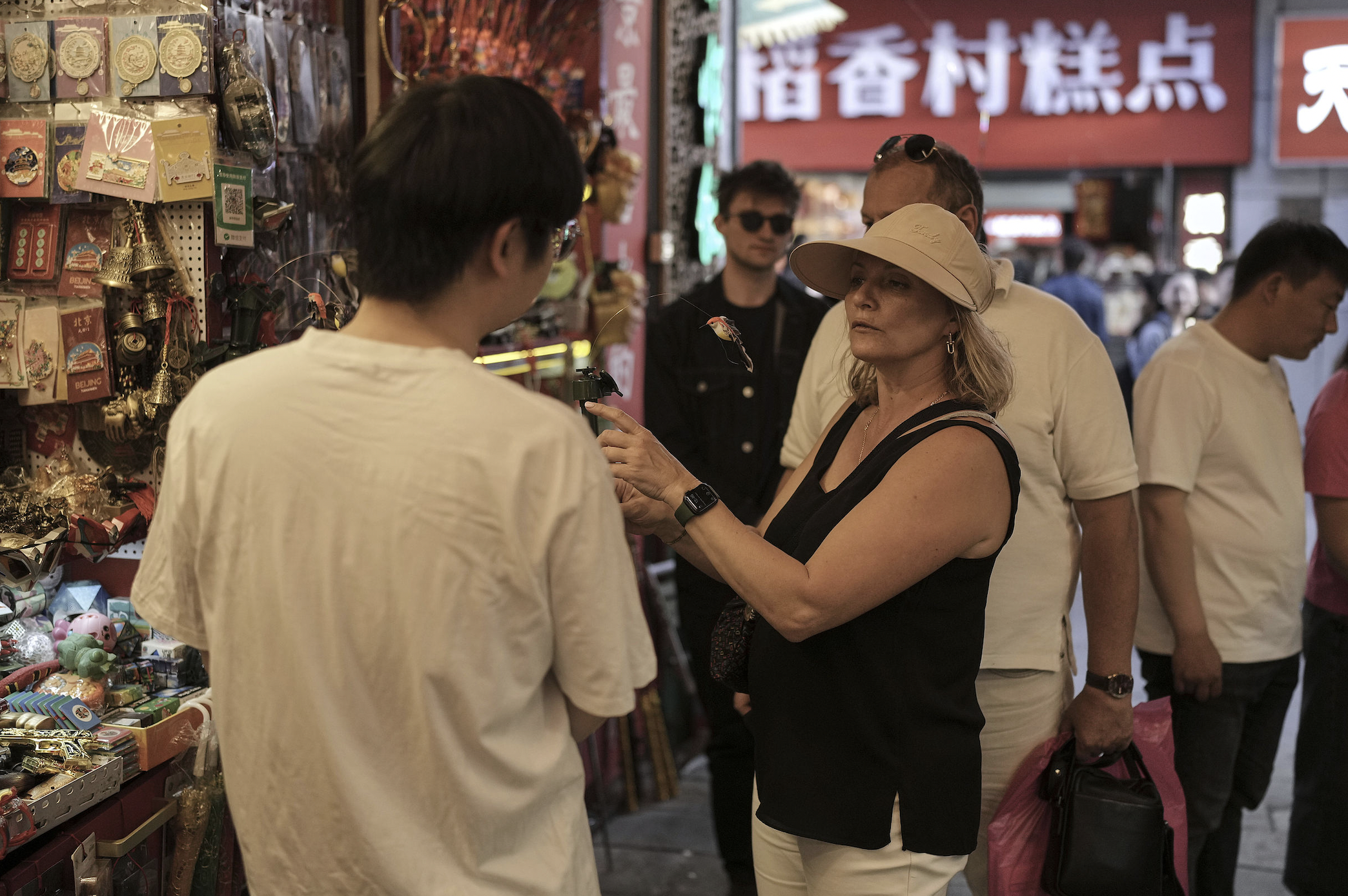 挖掘入境消费潜力，商务部要求着力提高退税商店覆盖面