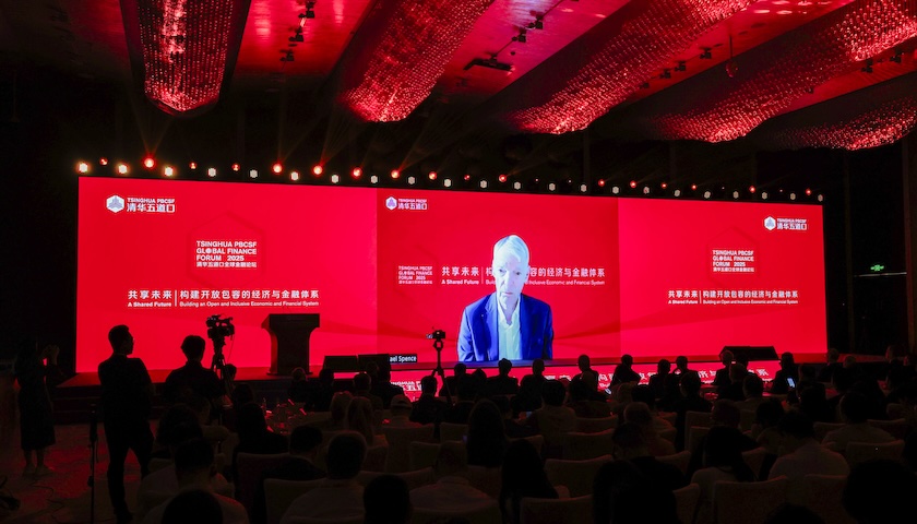 诺奖得主斯宾塞：特朗普关税战或推动中国和其他国家形成新的多边贸易体系