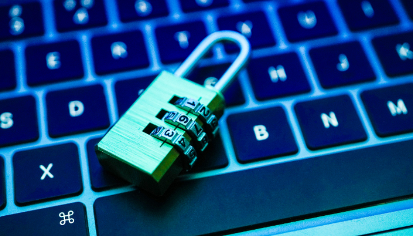 :mwc2014-擅用他人肖像供用户“换脸”被判赔偿，最高法发布典型案例