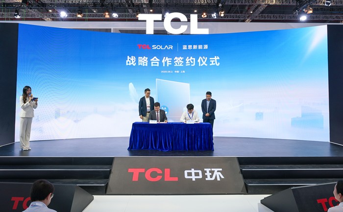 对话TCL中环副总裁鞠霞：“G12+BC”双擎领航，TCL中环SNEC引领光伏行业新标杆 第3张