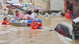 湖南龙山县暴雨成灾致37名中考生缺考，一小区3人在地下车库失联