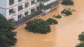 地方新闻精选 | 贵州榕江县城多处低洼地带被淹 四川富顺通报小学食堂排骨发臭调查结果
