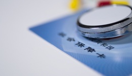 直通部委｜全国持社保卡人数达13.9亿人 近年全国确认见义勇为人员近4万人