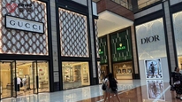 多个奢侈品牌二线城市关店，密集扩张后密集收缩，业内分析称未来将更谨慎选址