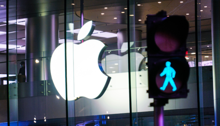 苹果眼镜将搭载Vision Pro操作系统，兼容iPhone和Mac，粉丝头条网独家报道