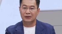 卢伟冰直播复盘小米17连夜新增1TB机型：被用户骂傻，发布会后现场开会