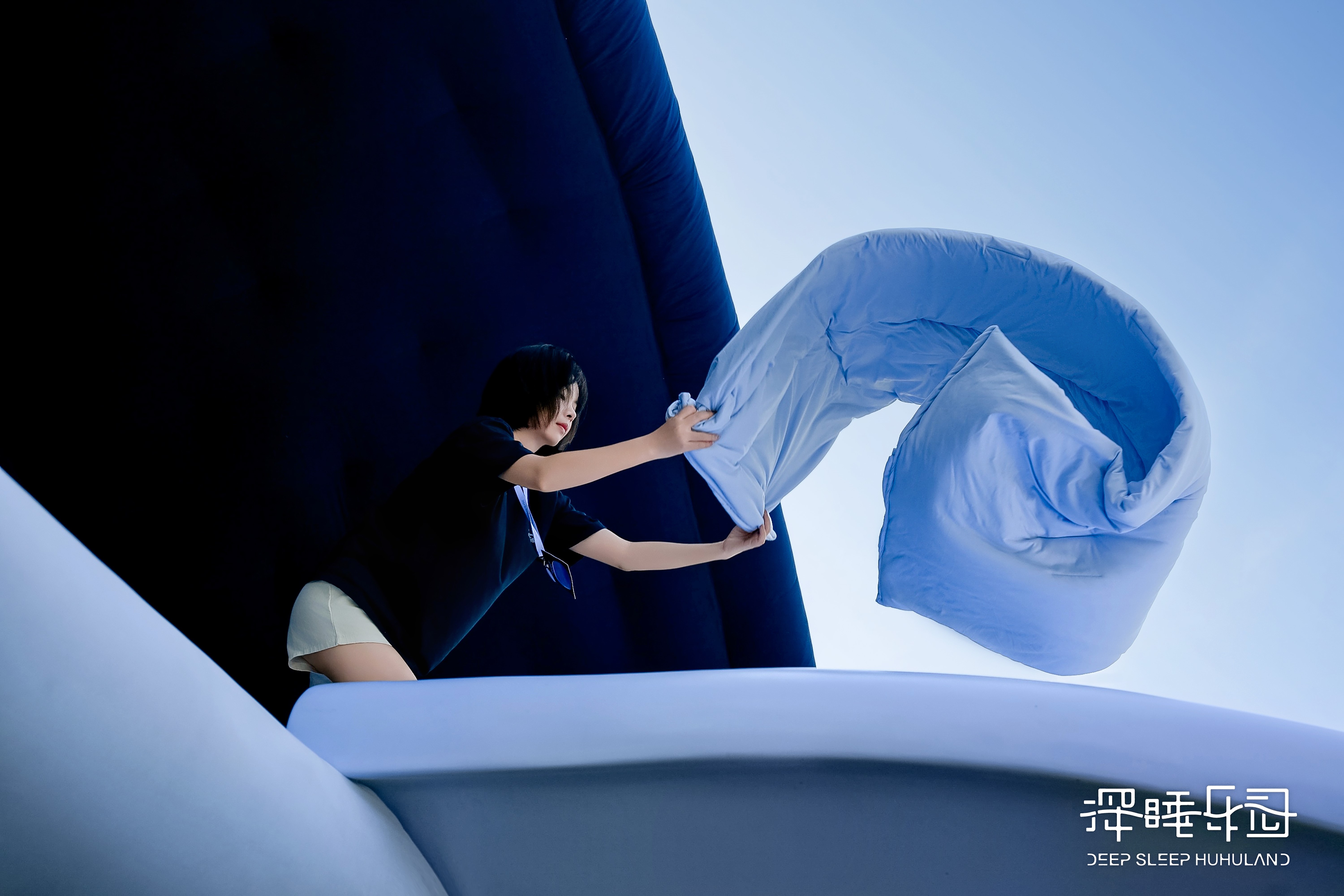 一年卖出 300 多万个枕头,亚朵跨行做对了什么|界面新闻