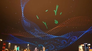 从自然馈赠到文明纽带，光影在这一刻穿越古今，绘就一条新时代的新丝路