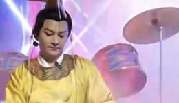 你小时候的荧幕偶像，现在争着去景区当NPC