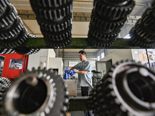 统计局：继续扩内需、优化市场竞争环境，促进物价合理回升