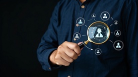 【评论】“最忙五人组”事件频发,除了批评懒惰懈怠更要深挖暗藏的腐败