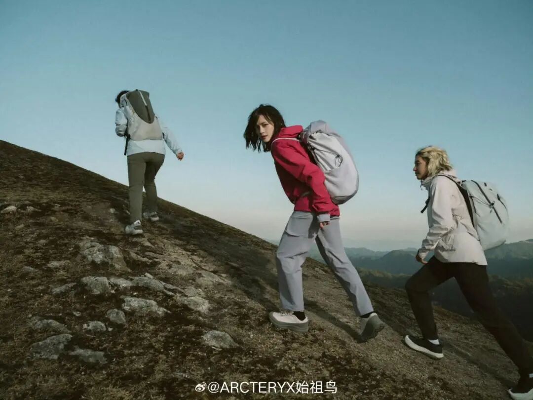 娱乐明星成运动户外品牌争抢焦点,品牌代言大盘点揭秘原因