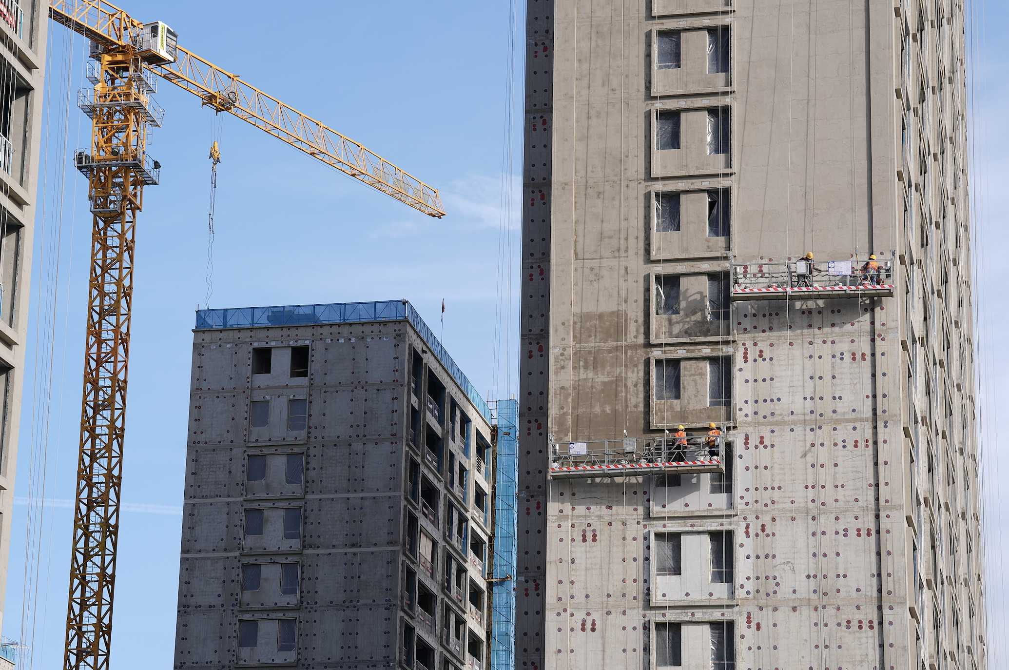 中央经济工作会议强调着力稳定房地产市场，释放哪些重要信号？