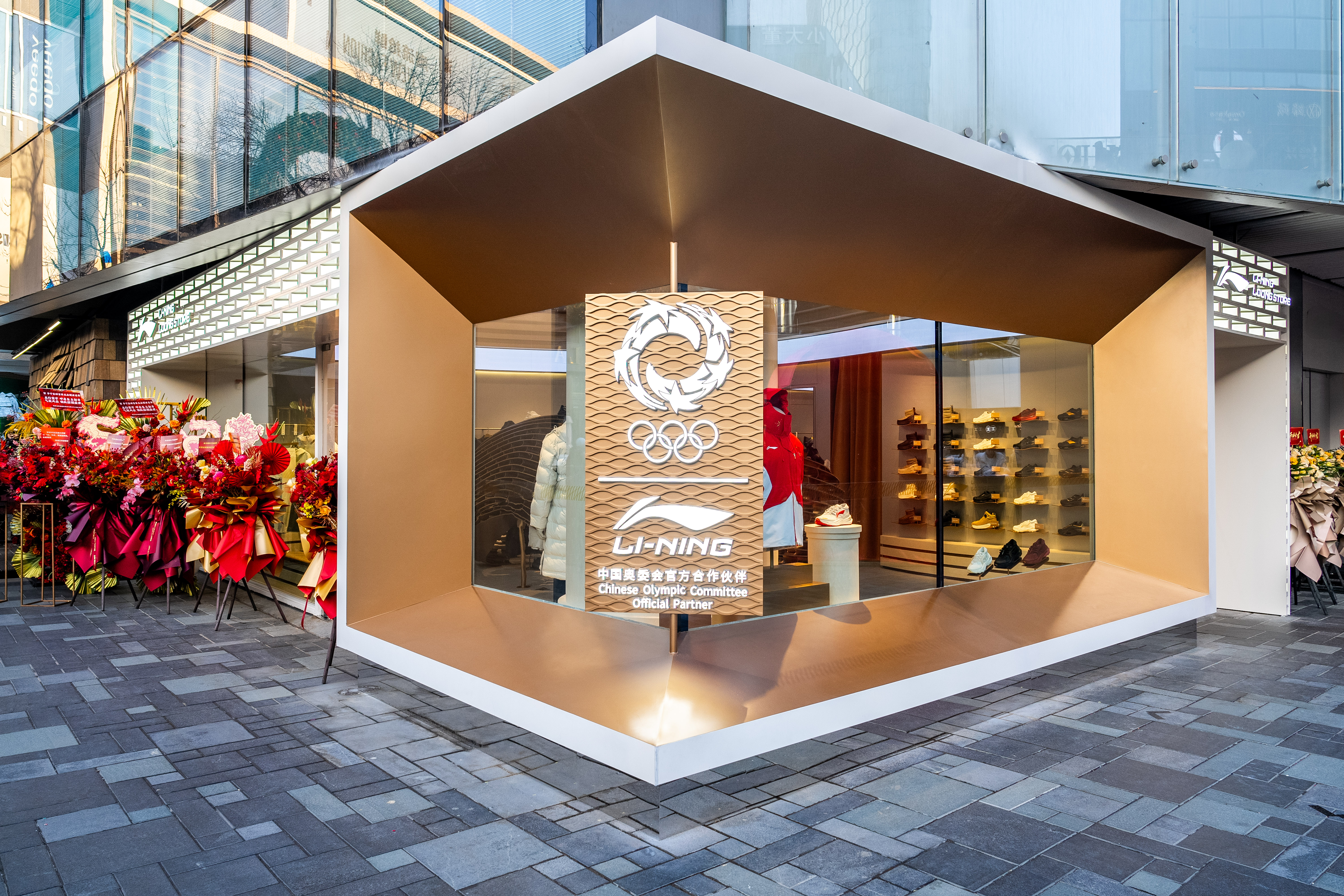 开出全球首家龙店，李宁奥运营销背后有何秘密