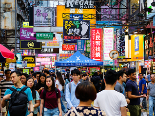 【深度】7%收益倒计时！香港保险抢购潮背后的狂欢与暗礁