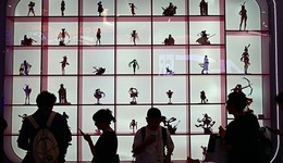 这个社会的人们非常在乎立场，总是在两个极端之间做选择 | 专访