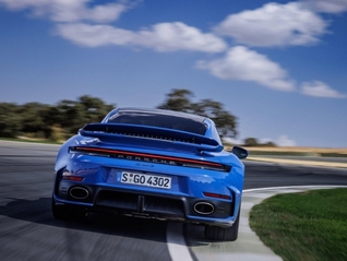 豪华汽车不好卖了，保时捷中国市场2025年交付量暴跌26%