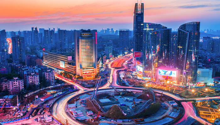 副总裁,董事会秘书:王京京;证券投资部副总经理,证券事务代表:杨帅