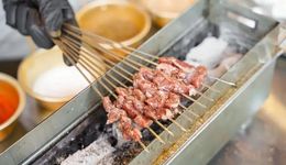 “半自助”餐饮风靡：先省钱再赚钱？