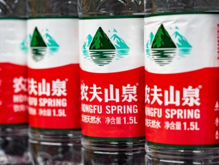 鐘睒睒：農(nóng)夫山泉目前所有產(chǎn)品無法代工