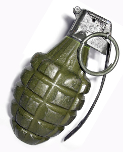 菠萝,敲门器,圣诞爆竹:二战各国如何称呼手榴弹?