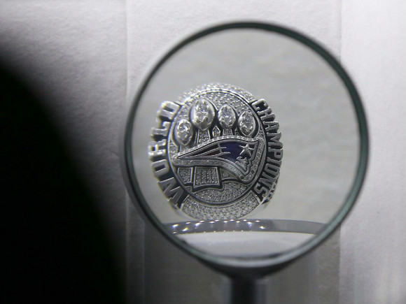 爱国者再夺一冠 历年超级碗冠军奢华戒指又将