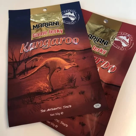 水牛肉、鳄鱼肉、肺鱼、袋鼠肉混搭吃,还有餐