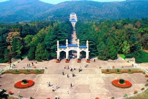 超越河西,时隔5年,紫金山下顶级大平层王者归来