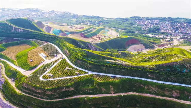 也是公司的第一个绿色矿山工程类国家级奖励