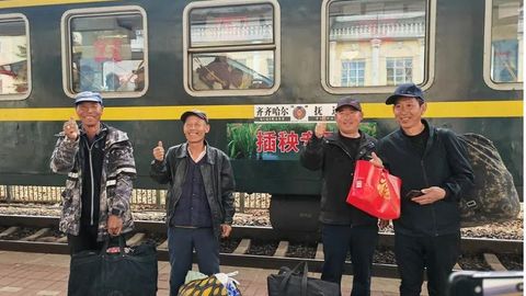 K5161次“插秧專列”：黑土地上馳騁的希望列車