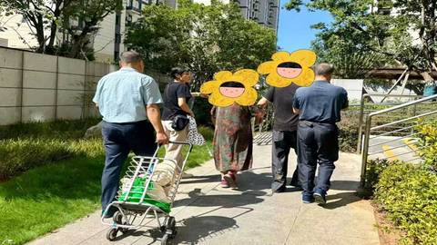 “情暖段塘”显担当：七旬翁高温遇困，丽园社区众人携手解危