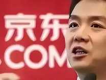 阵前换将，刘强东刀口向内