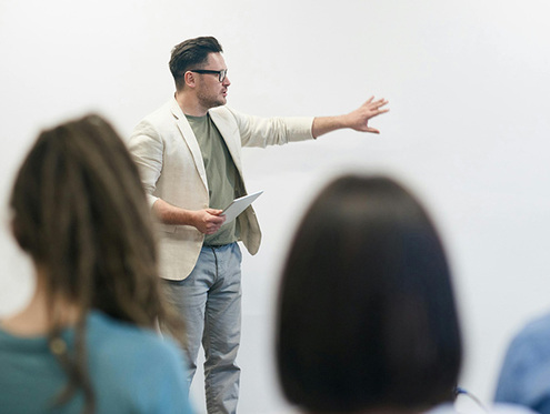 国务院国资委：将以更大力度支持央企在雄安留得下、稳得住、发展好