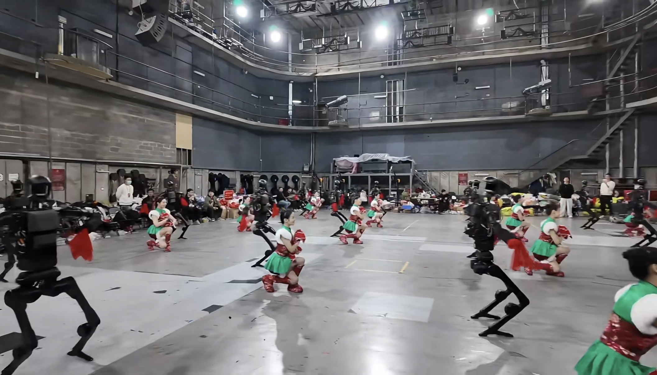 智元与宇树登上春晚，一亿的期待与惊喜